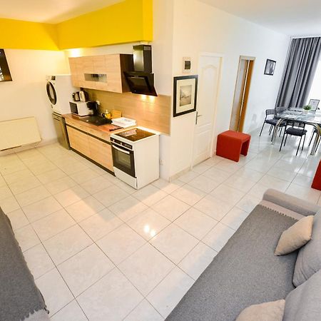 The Lincoln Suites - Central Shabbat Friendly Apartments Bukarest Exteriör bild