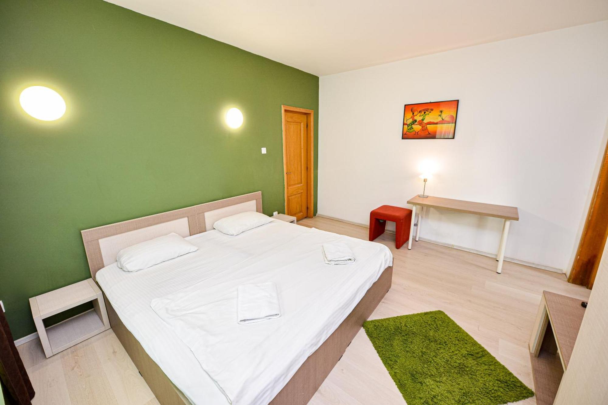 The Lincoln Suites - Central Shabbat Friendly Apartments Bukarest Exteriör bild