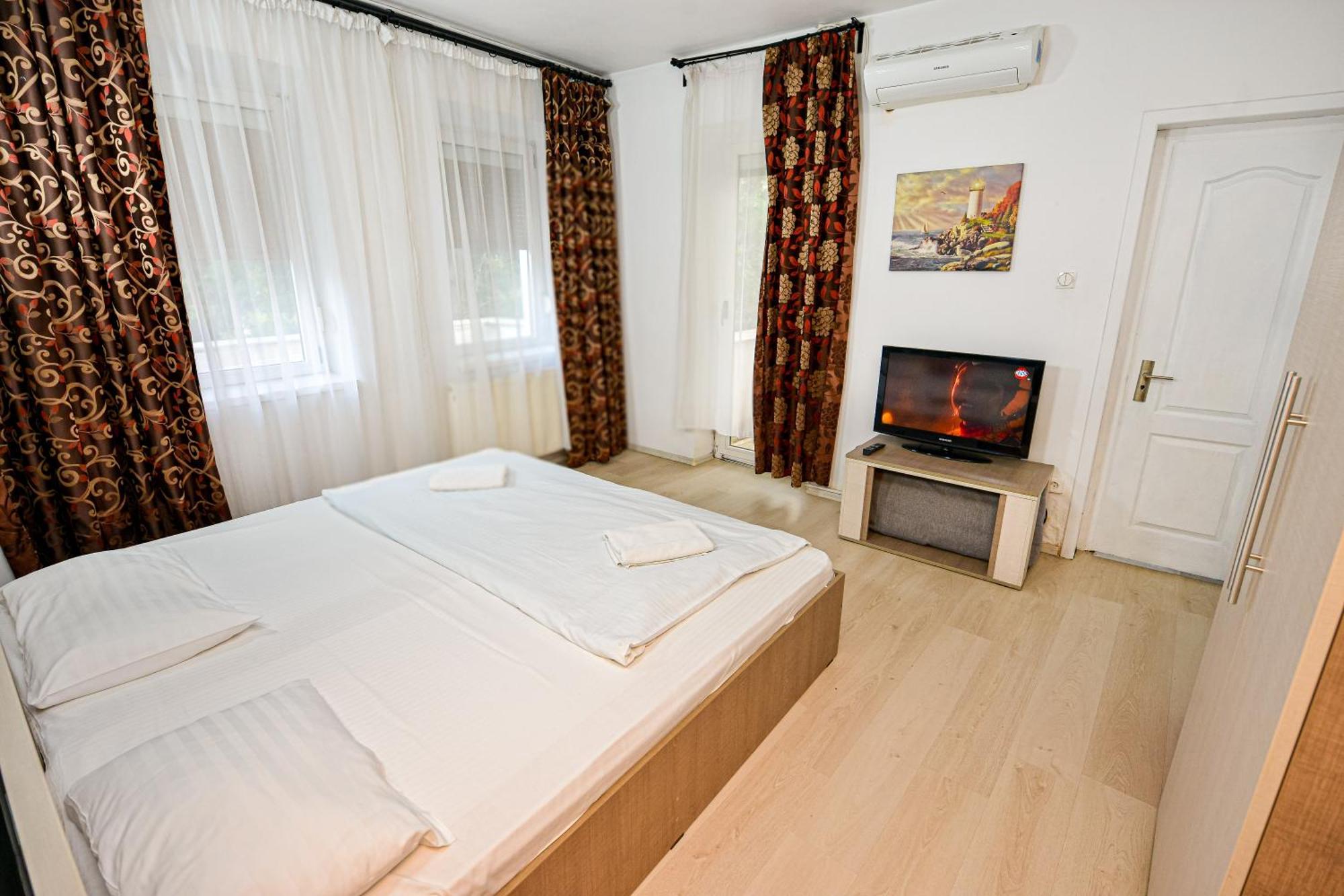 The Lincoln Suites - Central Shabbat Friendly Apartments Bukarest Exteriör bild