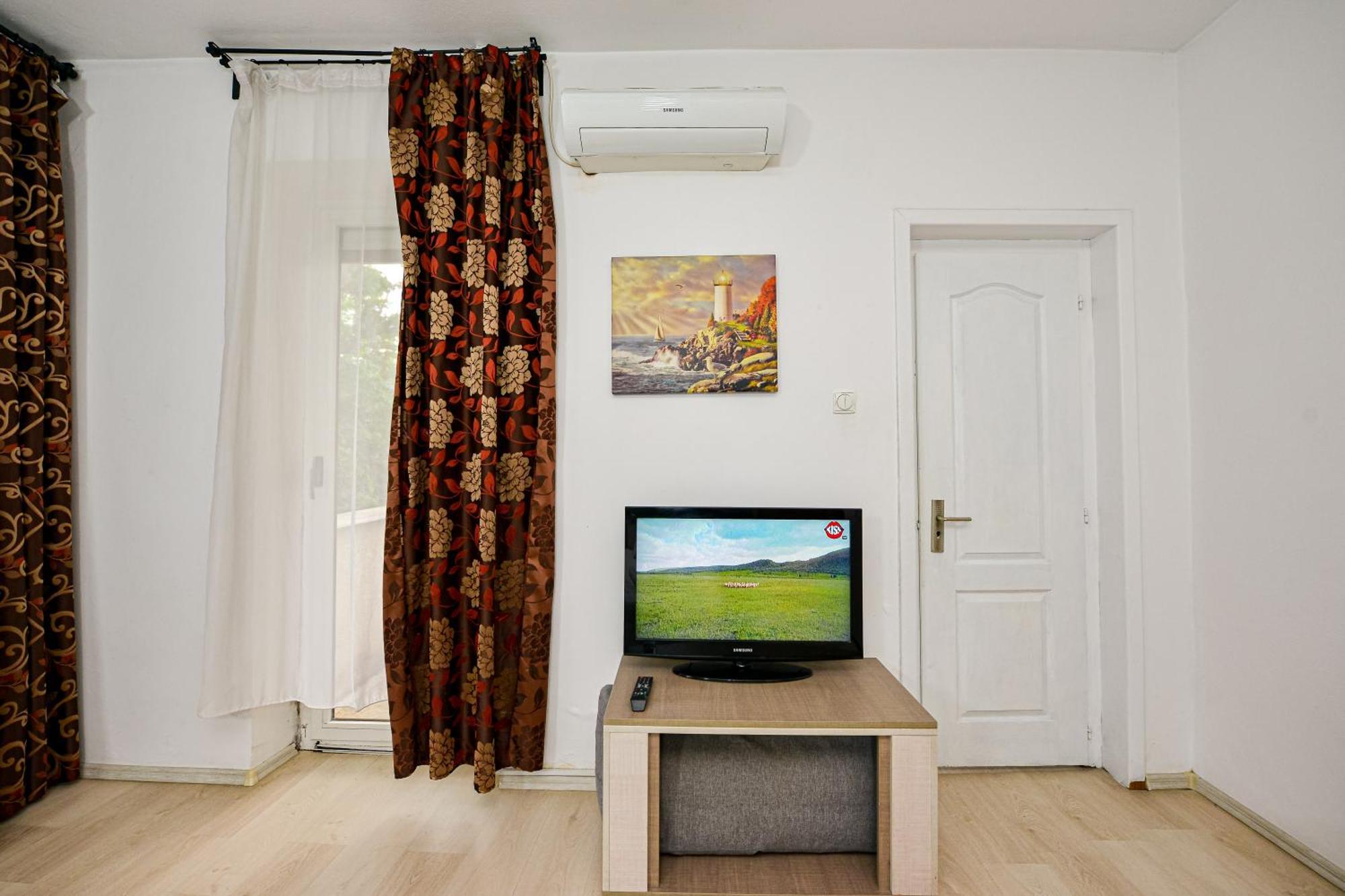 The Lincoln Suites - Central Shabbat Friendly Apartments Bukarest Exteriör bild