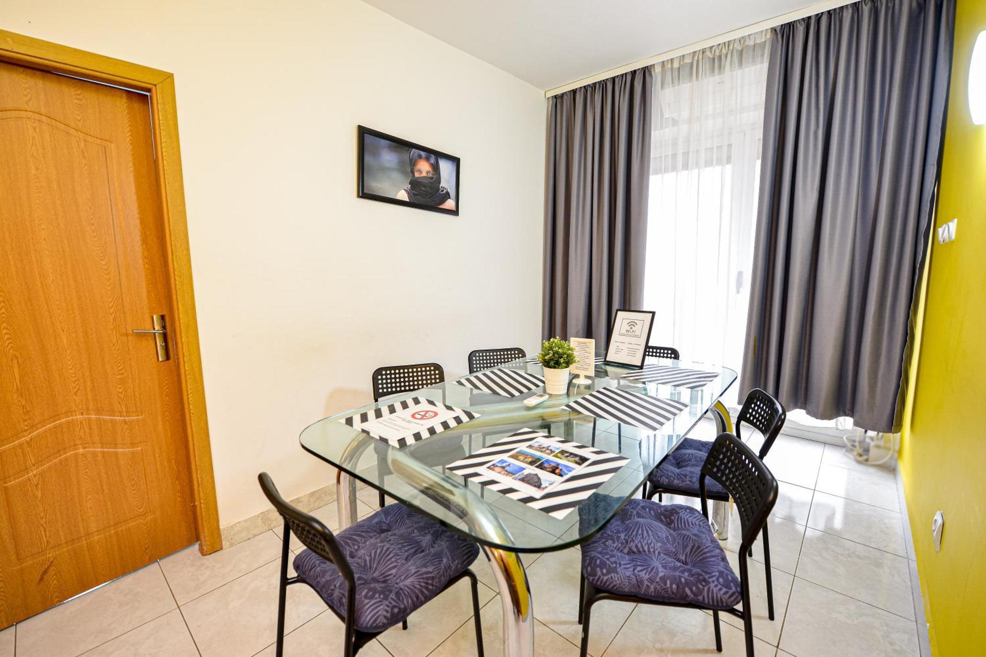 The Lincoln Suites - Central Shabbat Friendly Apartments Bukarest Exteriör bild