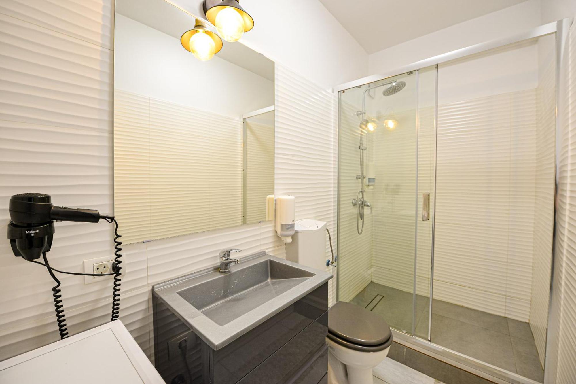 The Lincoln Suites - Central Shabbat Friendly Apartments Bukarest Exteriör bild