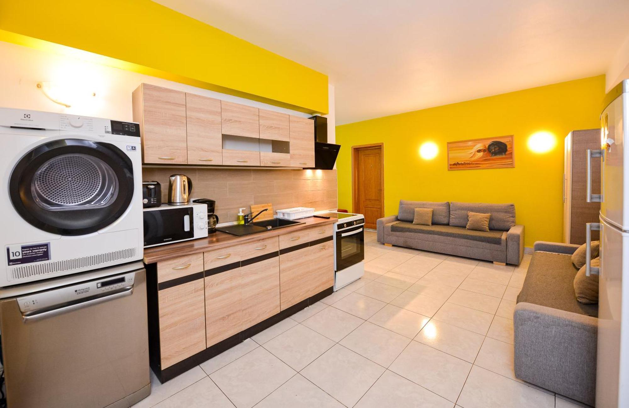 The Lincoln Suites - Central Shabbat Friendly Apartments Bukarest Exteriör bild